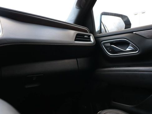 Used 2023 Chevrolet Suburban Premier image 50