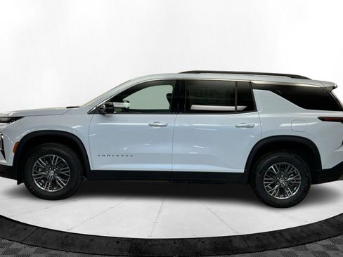 New 2026 Chevrolet Traverse LT w/ Enhanced Driving Package image 2