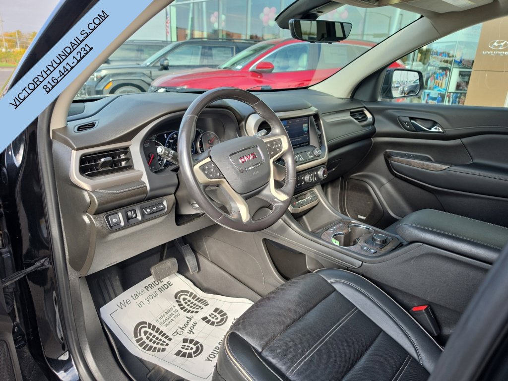 Used 2022 GMC Acadia Denali w/ Denali Ultimate Package FWD image 13