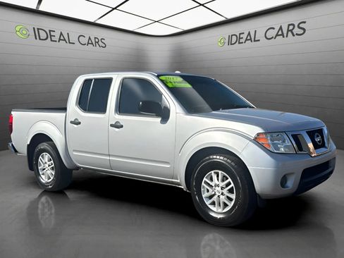 Used 2017 Nissan Frontier SV RWD image 3