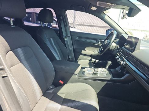 Used 2023 Honda Civic Sport image 11