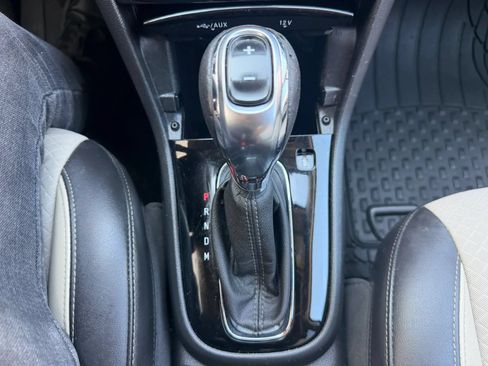Used 2018 Buick Encore Sport Touring AWD/4WD image 18