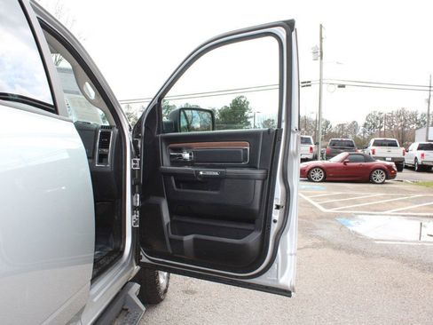 Used 2017 RAM 1500 Laramie w/ Convenience Group AWD/4WD image 27