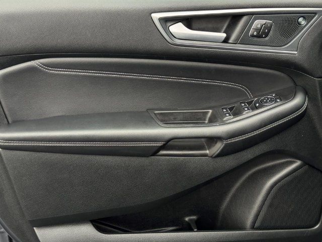 Used 2024 Ford Edge Titanium AWD/4WD image 24