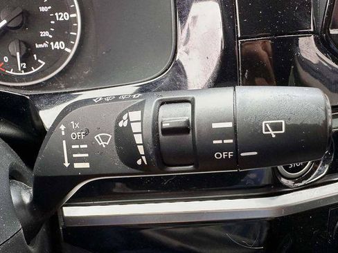 Used 2022 Nissan Pathfinder S AWD/4WD image 30
