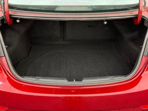 Used 2016 Hyundai Elantra SE image 7