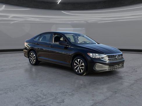 Used 2024 Volkswagen Jetta S FWD image 2