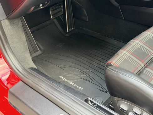 Used 2018 Porsche 911 Carrera GTS image 27