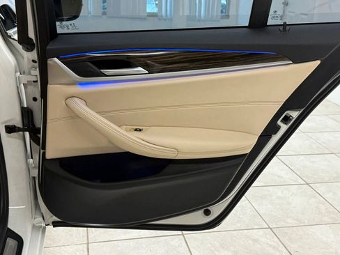 Used 2021 BMW 530i w/ Convenience Package image 20