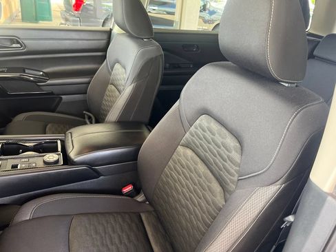 Certified 2024 Nissan Pathfinder S AWD/4WD image 5