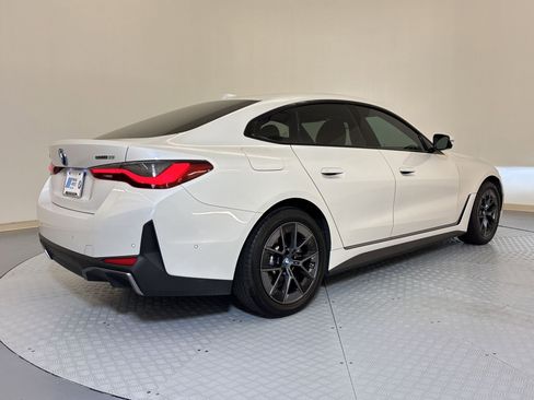 Used 2023 BMW i4 eDrive35 image 9