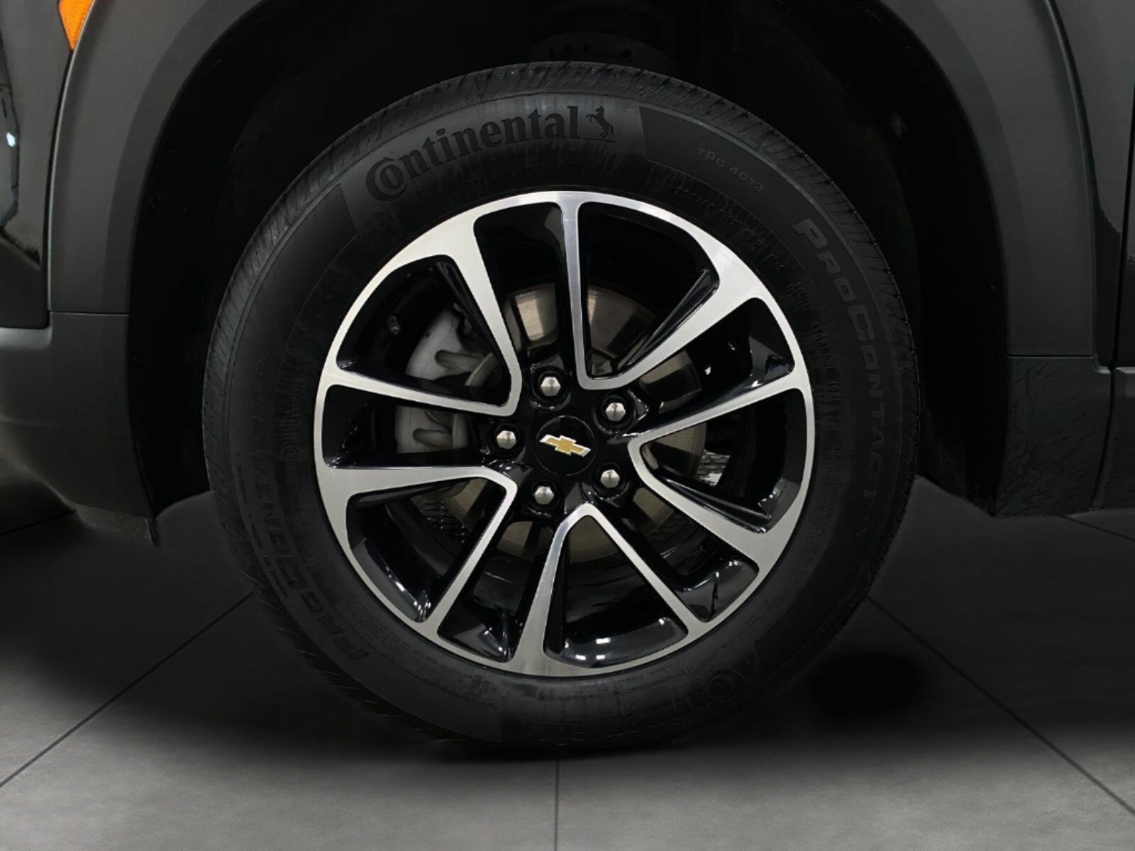 Used 2025 Chevrolet TrailBlazer LT AWD/4WD image 11