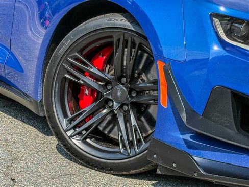 Used 2022 Chevrolet Camaro ZL1 RWD image 28