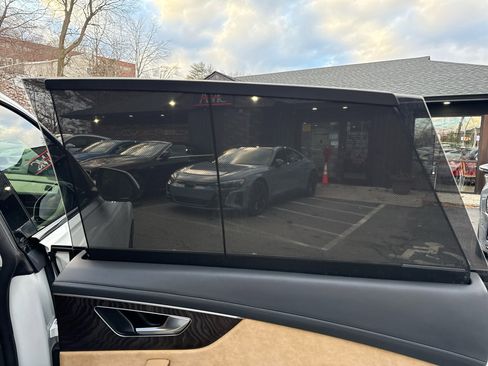 Used 2021 Audi Q8 Prestige w/ Prestige Package image 34