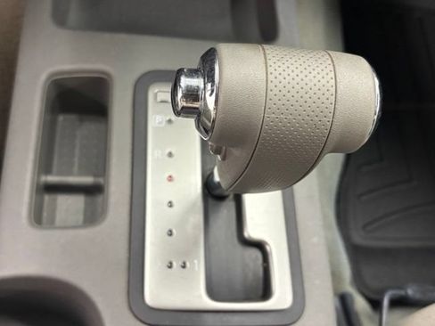 Used 2015 Nissan Frontier SV RWD image 27