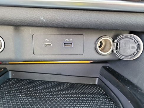 Used 2023 Nissan Rogue SV w/ SV Premium B Package image 31