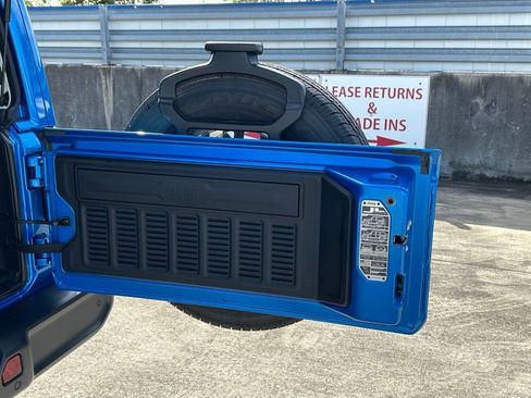 New 2024 Jeep Wrangler Sahara w/ Technology Group image 34