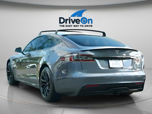 Used 2021 Tesla Model S Plaid image 13