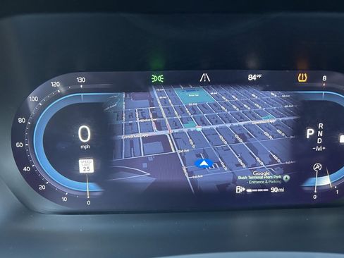 Certified 2025 Volvo XC90 B5 Plus image 33