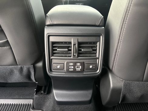 New 2026 Subaru Outback Limited image 37