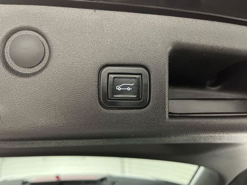Used 2020 Chevrolet Equinox LT AWD/4WD image 29