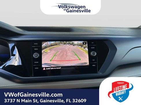 Used 2024 Volkswagen Taos SE FWD image 21