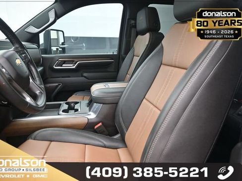Used 2025 Chevrolet Silverado 2500 High Country w/ High Country Premium Package AWD/4WD image 8