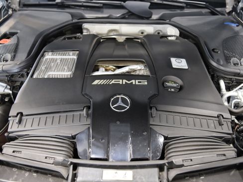 Used 2021 Mercedes-Benz AMG GT 63 w/ AMG Aerodynamics Package image 39