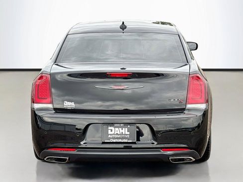 Used 2022 Chrysler 300 S w/ Comfort Group RWD image 11