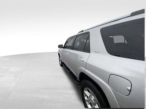 Used 2022 Toyota 4Runner SR5 Premium w/ Moonroof Package image 8