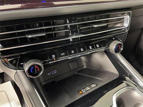 New 2026 Chevrolet Traverse Z71 w/ Enhanced Driving Package image 6