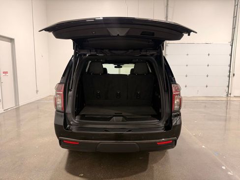 Used 2022 Chevrolet Tahoe RST w/ Luxury Package image 9