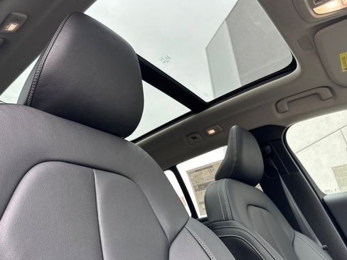 New 2026 Volvo XC40 B4 Plus w/ Climate Package image 18