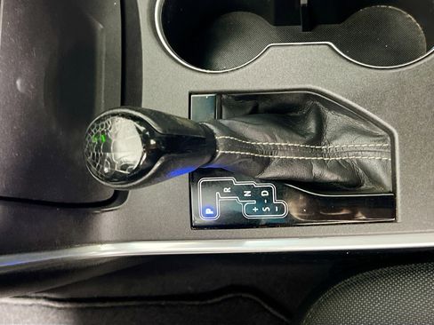 Used 2015 Toyota Camry LE FWD image 24