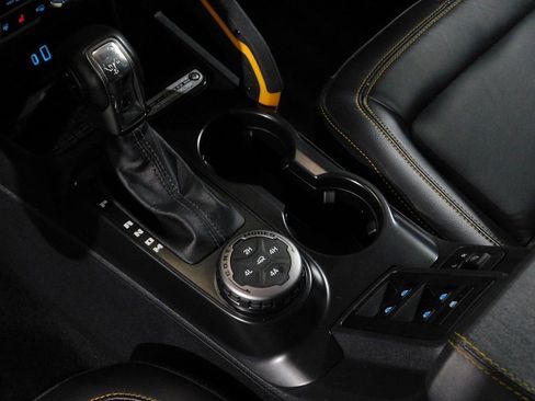 Used 2024 Ford Bronco Badlands image 70