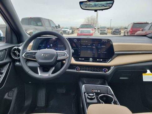 New 2026 Chevrolet Equinox ACTIV w/ Safety and Technology Package image 6