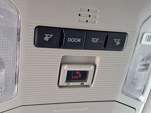 Used 2024 Toyota RAV4 LE image 23