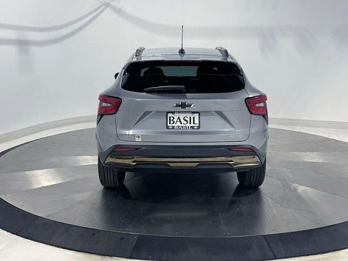 Used 2025 Chevrolet Trax ACTIV image 12