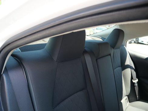 Used 2020 Toyota Corolla LE FWD image 30