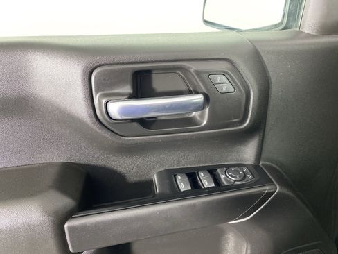 Used 2019 Chevrolet Silverado 1500 Custom w/ Custom Convenience Package image 11