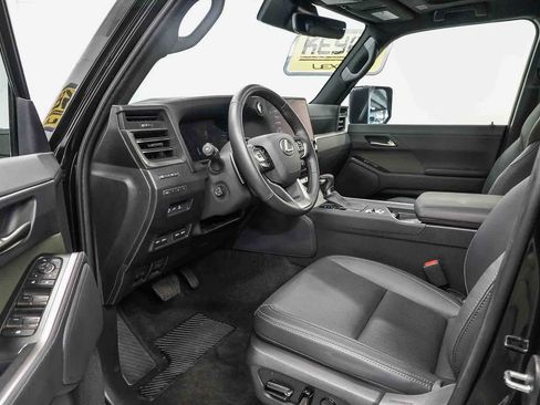 Used 2026 Lexus GX 550 AWD/4WD image 18