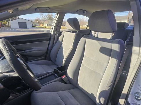 Used 2009 Honda Civic DX-VP image 11