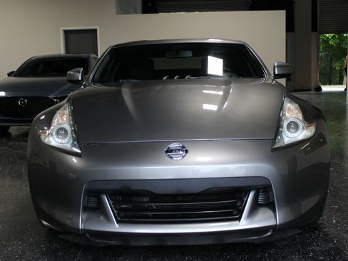 Used 2012 Nissan 370Z Coupe w/ Sport Pkg RWD image 8