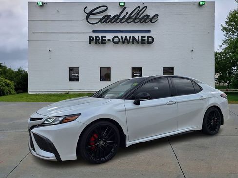 Used 2021 Toyota Camry XSE image 7