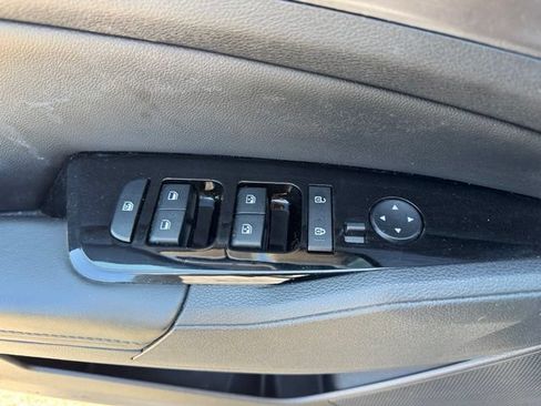 Used 2024 Kia Sportage EX FWD image 9