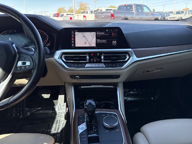 Used 2020 BMW 330i xDrive Sedan w/ Driving Assistance Package AWD/4WD image 17