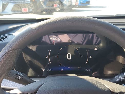 Used 2026 Chevrolet Trax LT image 30