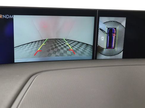 New 2026 Lincoln Navigator Premiere AWD/4WD image 7