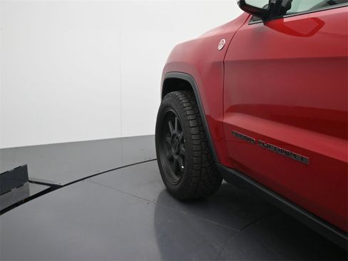 Used 2021 Jeep Grand Cherokee Trailhawk image 12