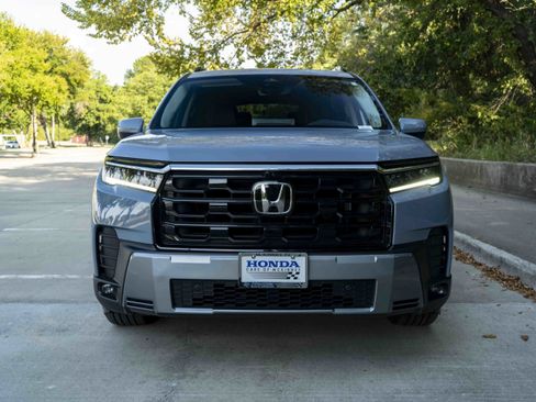 Used 2026 Honda Pilot Elite image 3